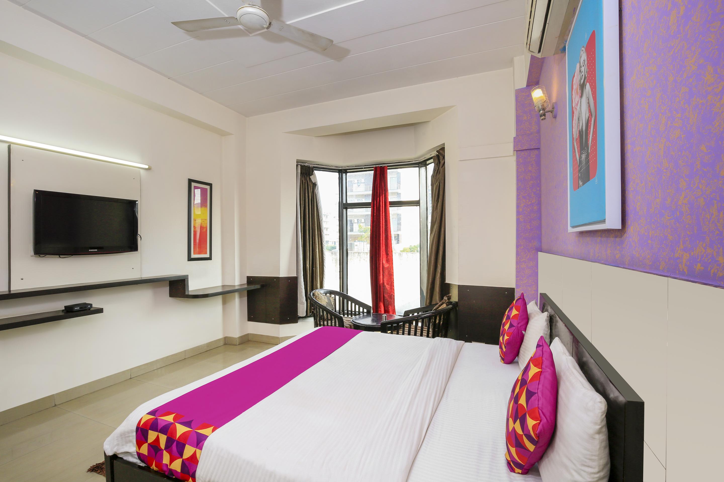 Hotel O Golf Stays Near Aravali Biodiversity Park グルガウン エクステリア 写真