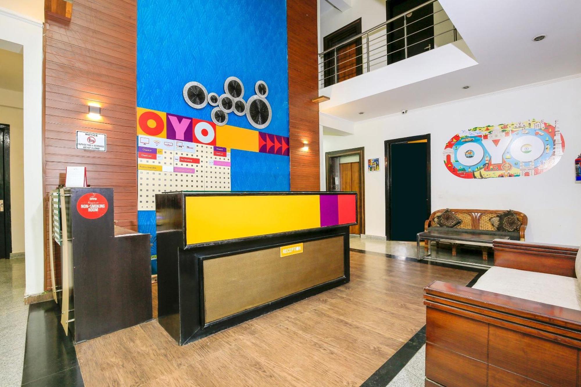 Hotel O Golf Stays Near Aravali Biodiversity Park グルガウン エクステリア 写真