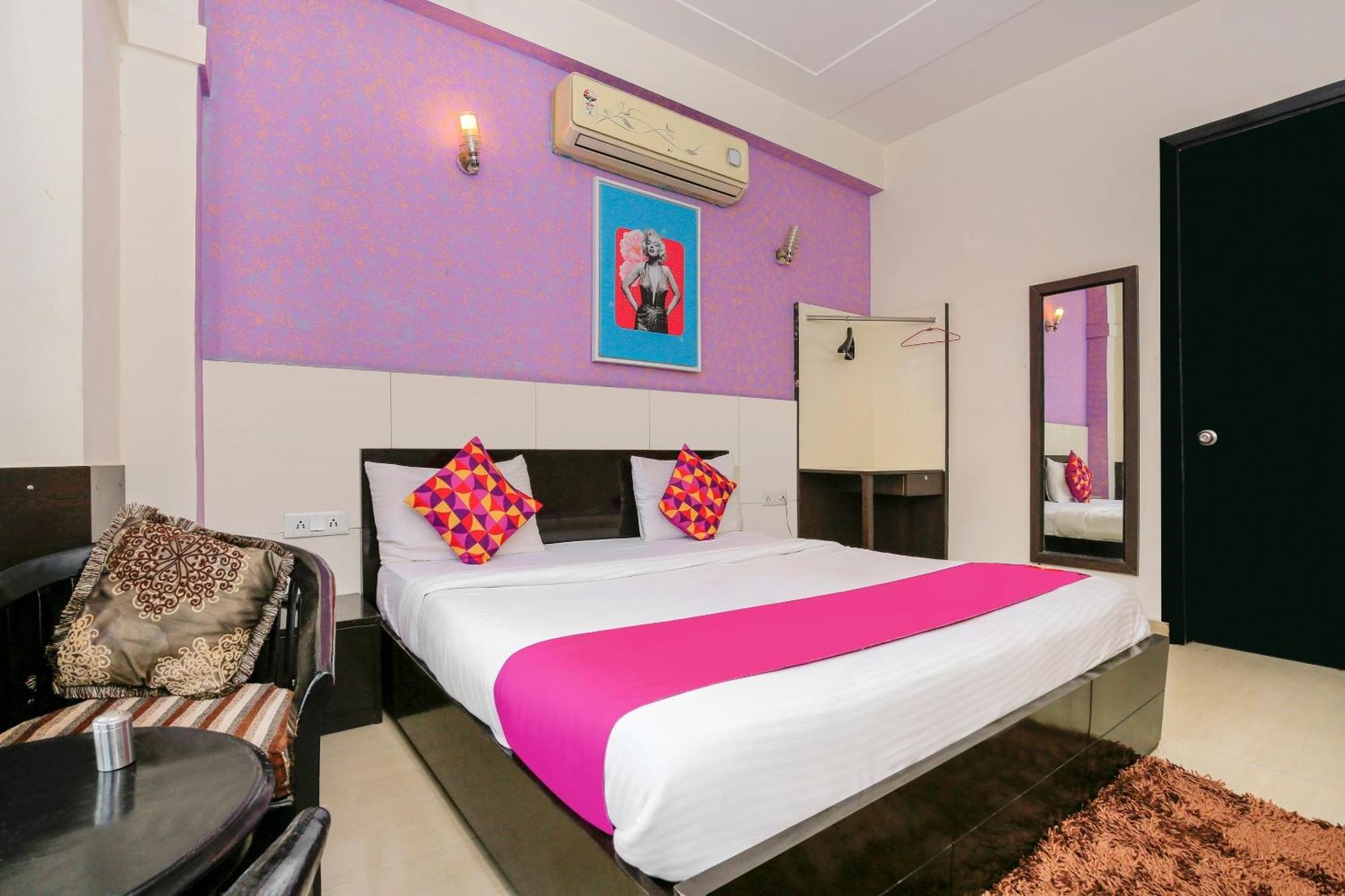 Hotel O Golf Stays Near Aravali Biodiversity Park グルガウン エクステリア 写真