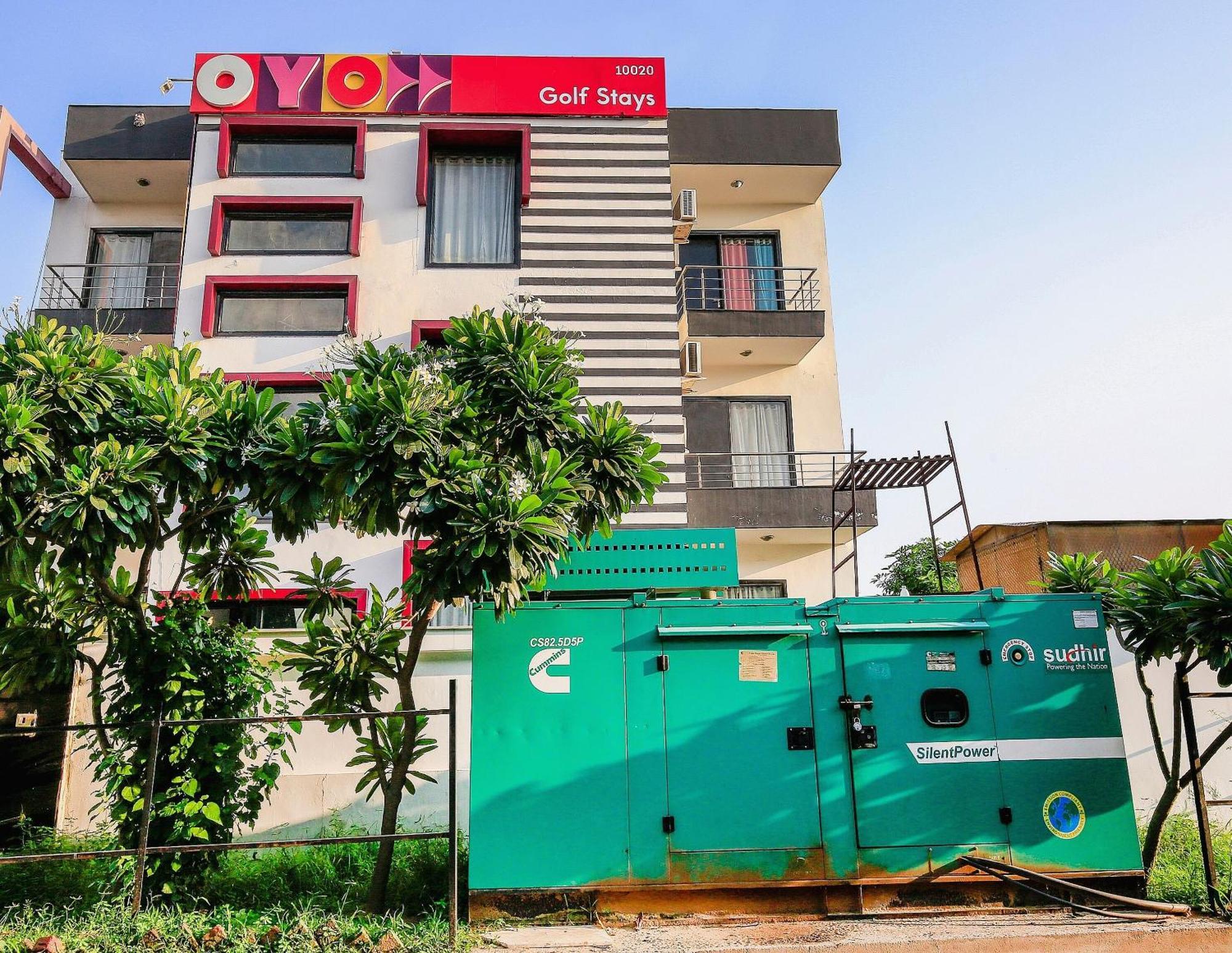 Hotel O Golf Stays Near Aravali Biodiversity Park グルガウン エクステリア 写真