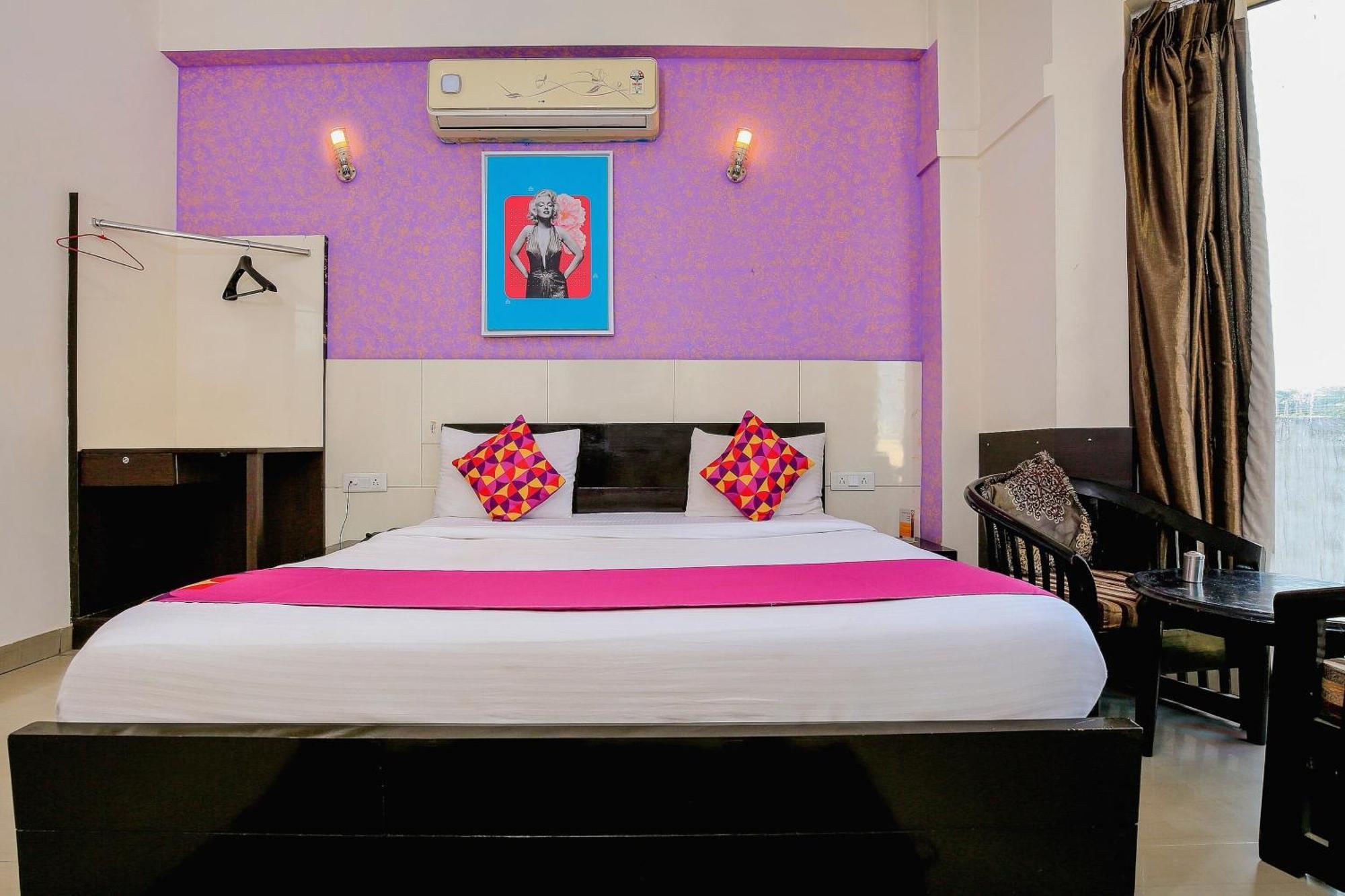 Hotel O Golf Stays Near Aravali Biodiversity Park グルガウン エクステリア 写真