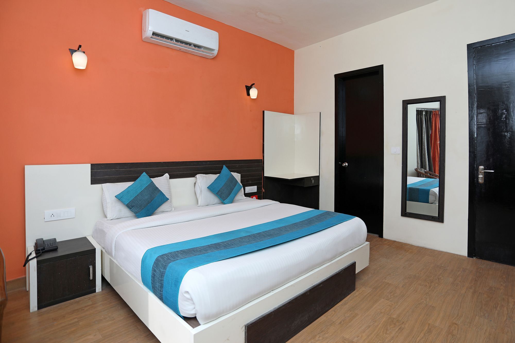 Hotel O Golf Stays Near Aravali Biodiversity Park グルガウン エクステリア 写真
