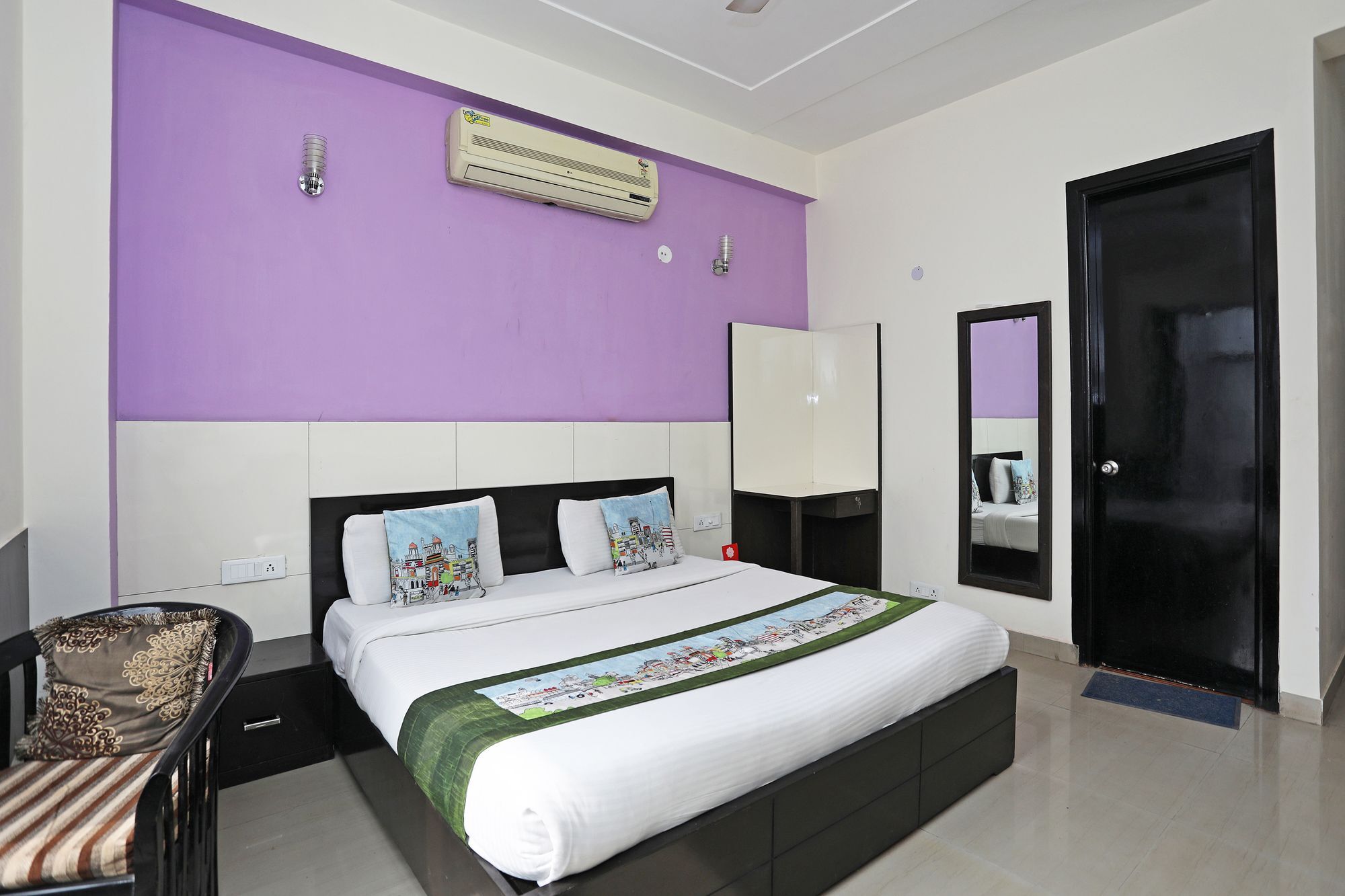 Hotel O Golf Stays Near Aravali Biodiversity Park グルガウン エクステリア 写真